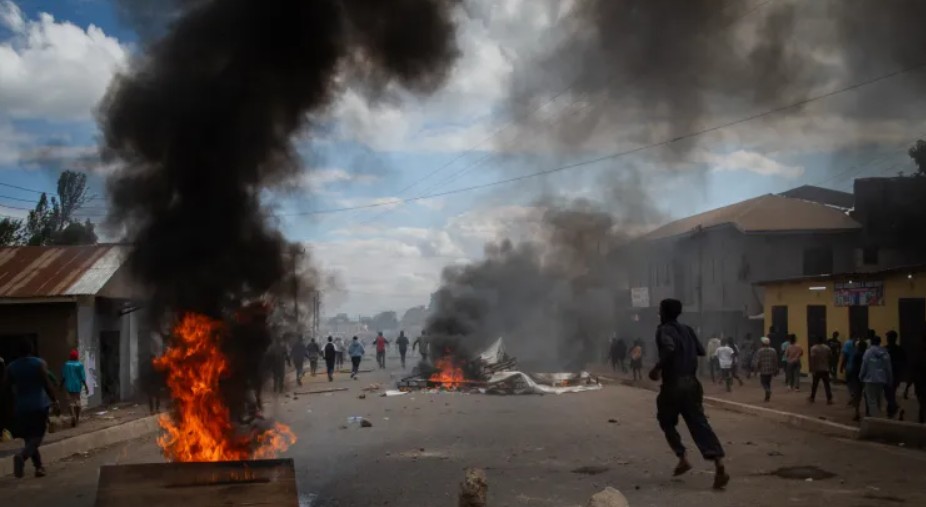 Tanzania frees opposition leaders